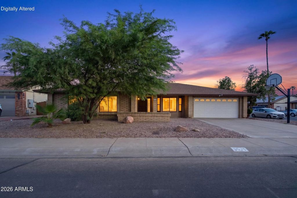 5531 W Beryl Avenue, Glendale