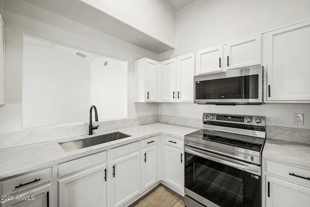 6503 W Florence Avenue, Phoenix