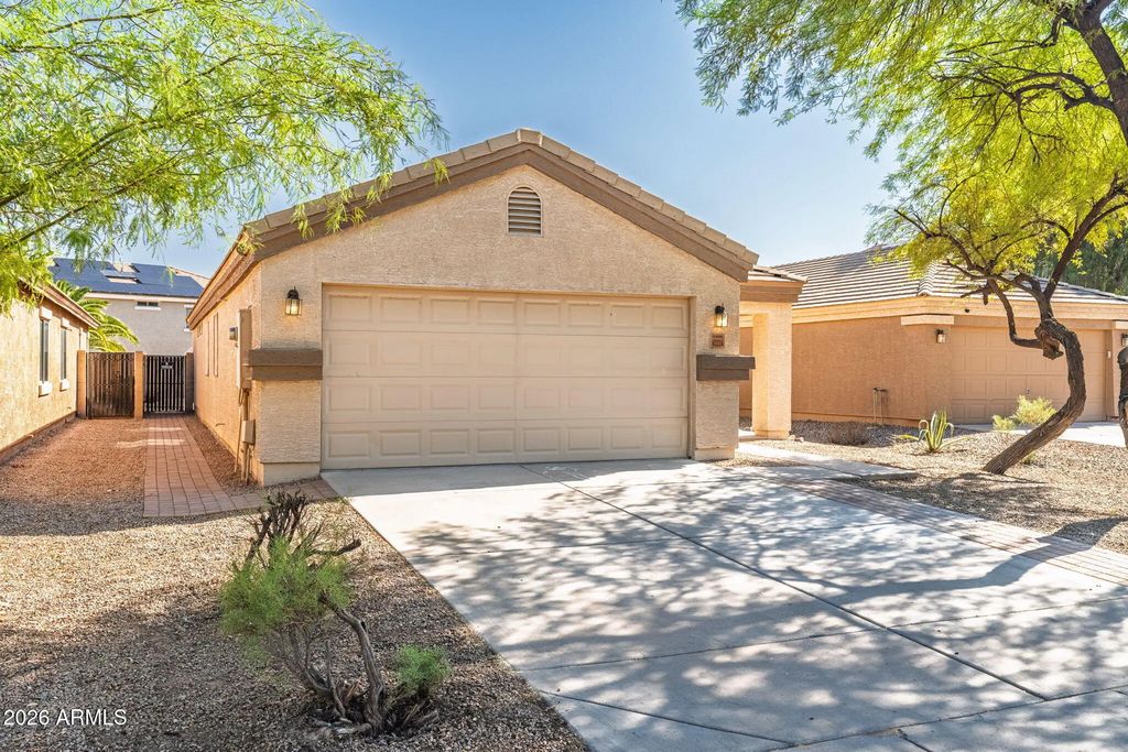 43224 W Cowpath Road, Maricopa