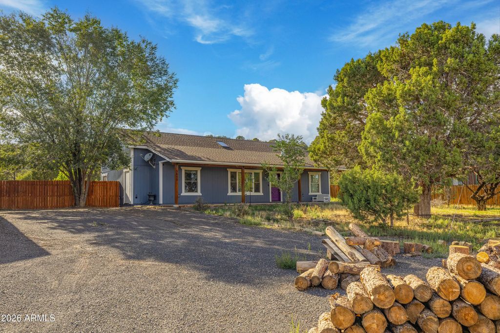5650 Foster Road, Flagstaff