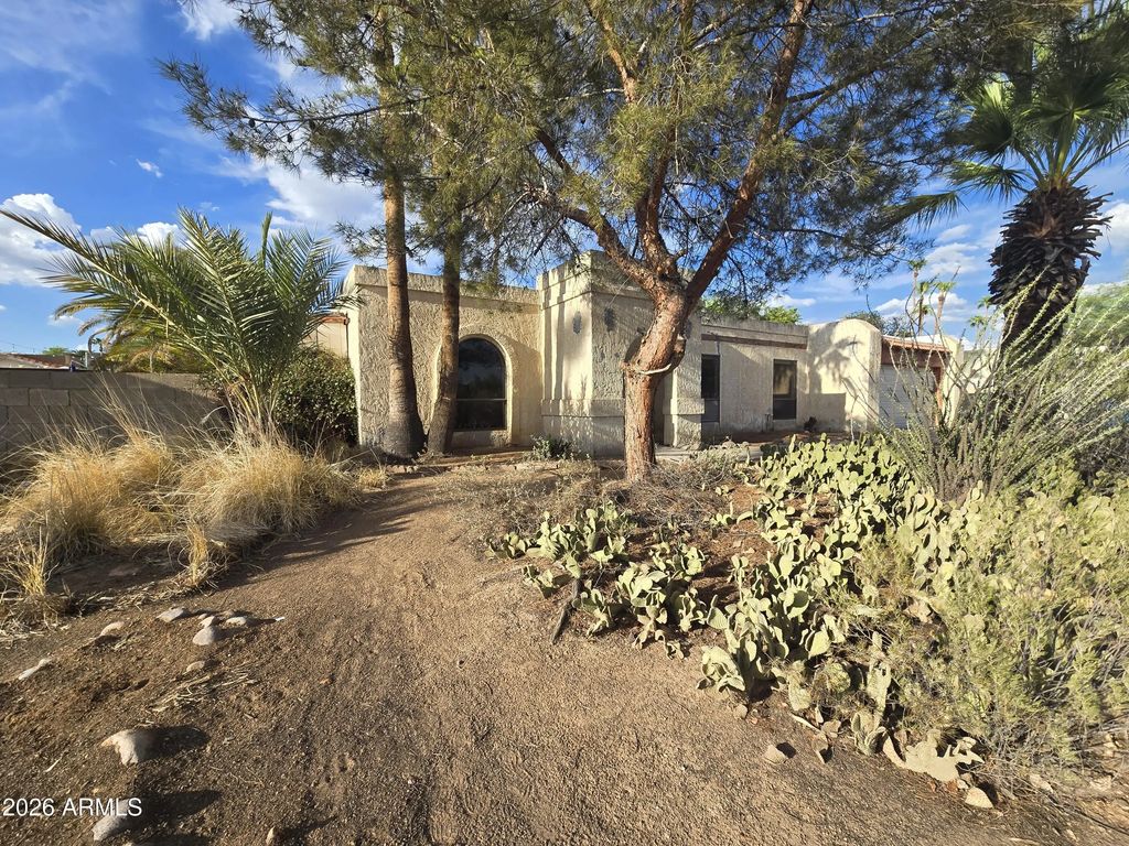 7012 E Thunderbird Road, Scottsdale