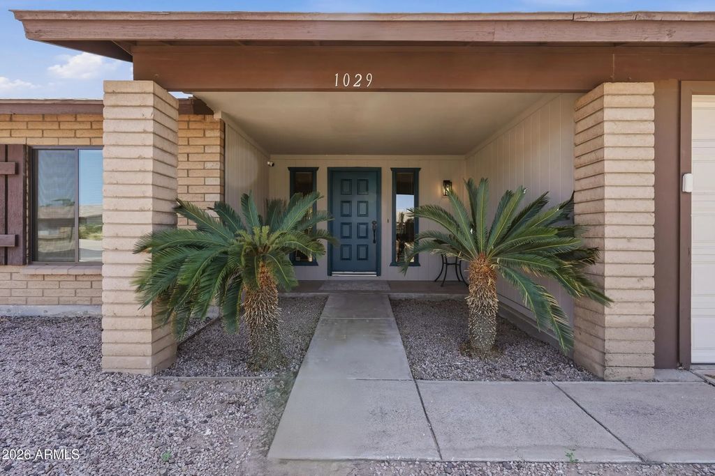 1029 W Carter Drive, Tempe