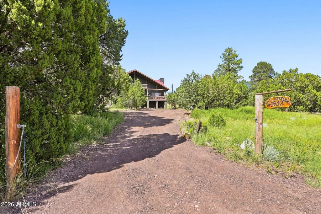 1932 Aspen Lane, Overgaard