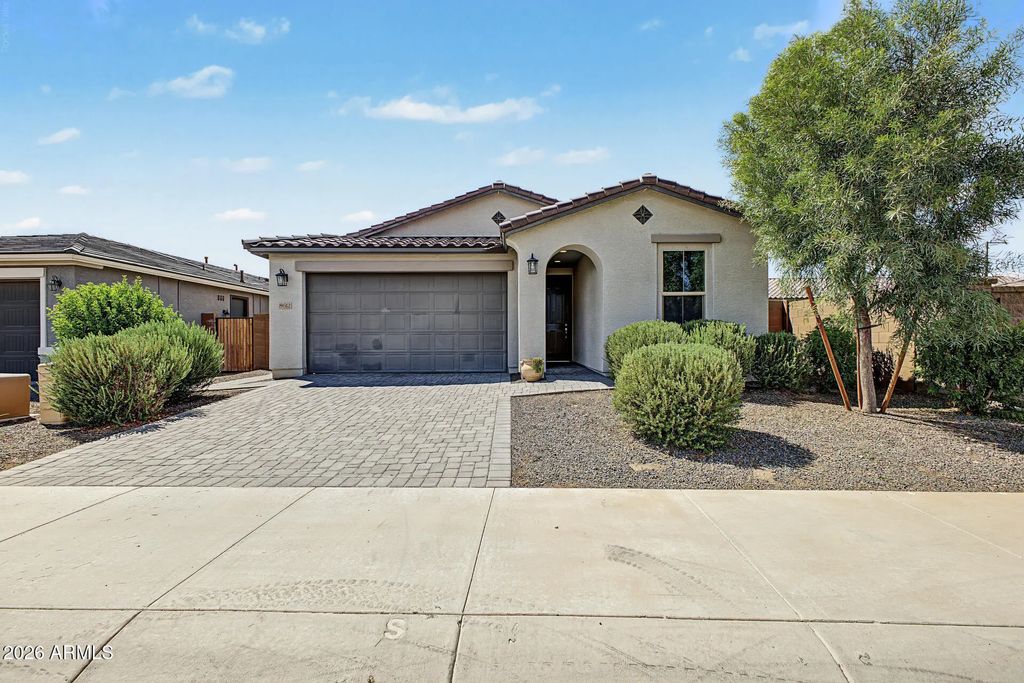 8612 N 180th Avenue, Waddell