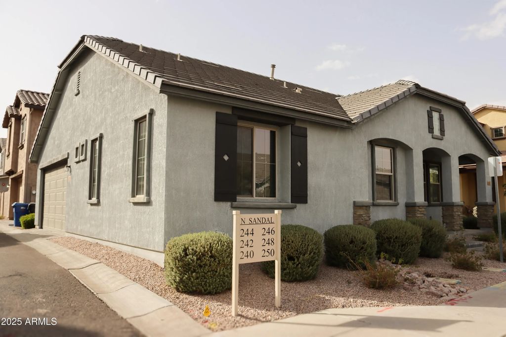 250 N Sandal, Mesa