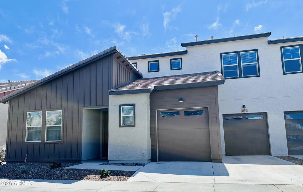 1935 E Wisteria Drive, Chandler
