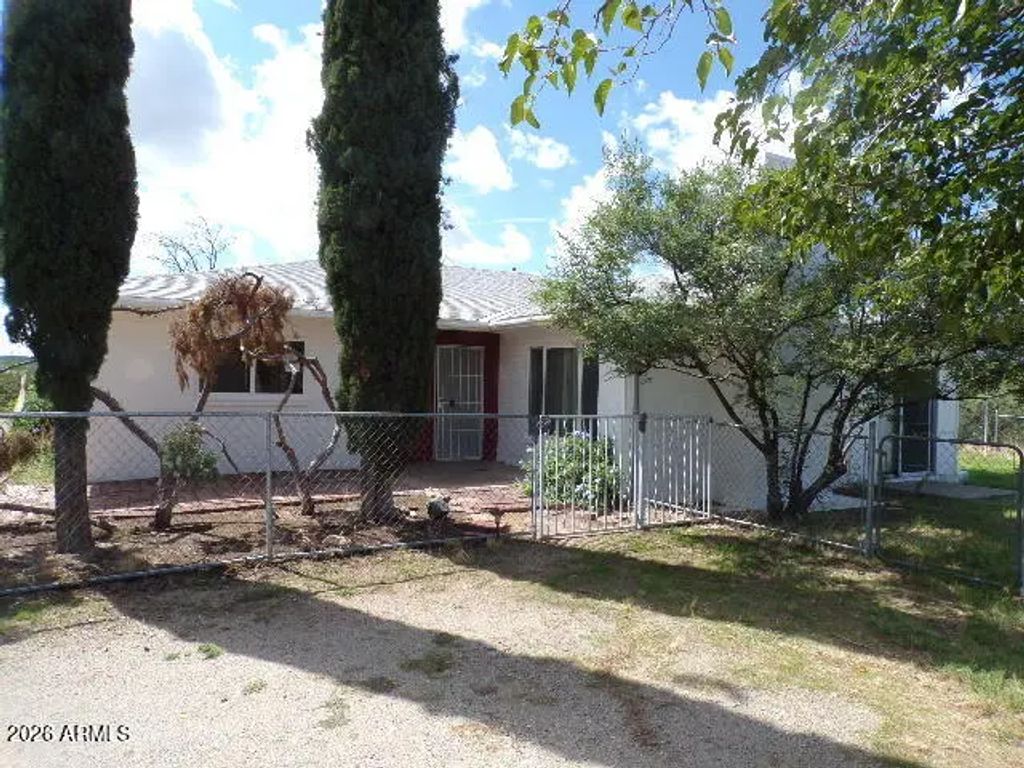 564 E Noble Drive, Globe