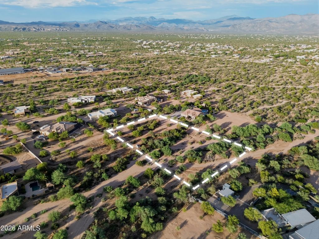 E Bobwhite Way (unit -), Scottsdale