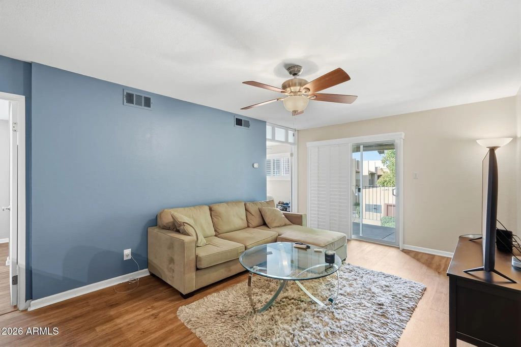 5525 E Thomas Road (unit R16), Phoenix