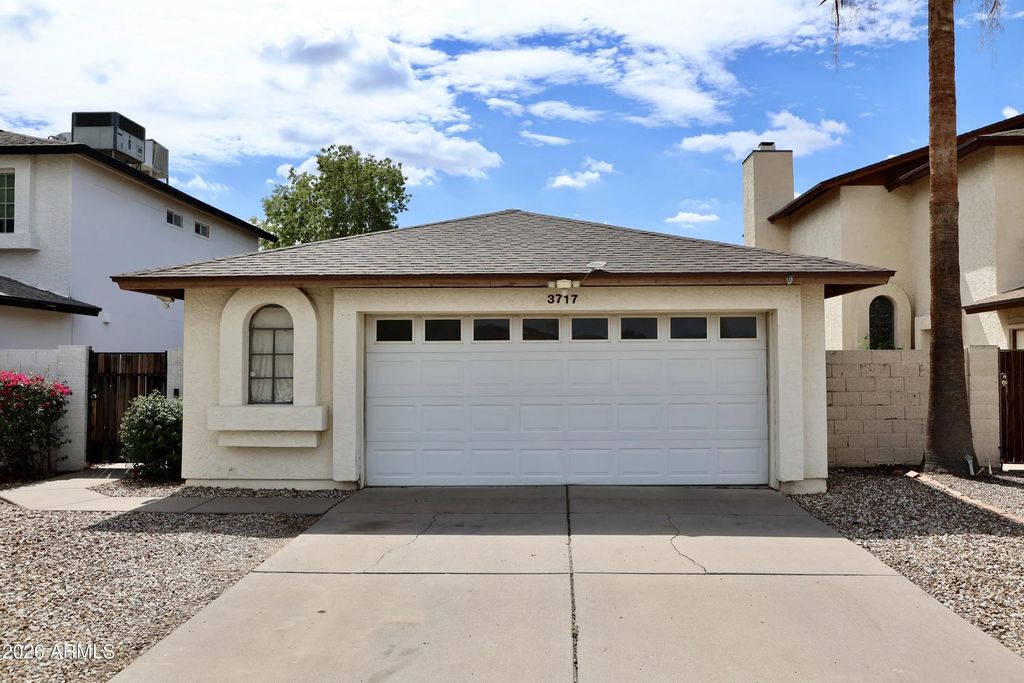 3717 W Villa Maria Drive, Glendale