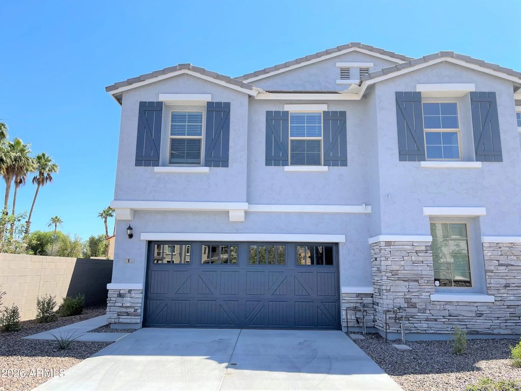 905 S Canal Drive (unit Unit 1), Chandler