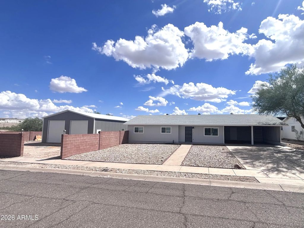 81 W 9th Street, Ajo