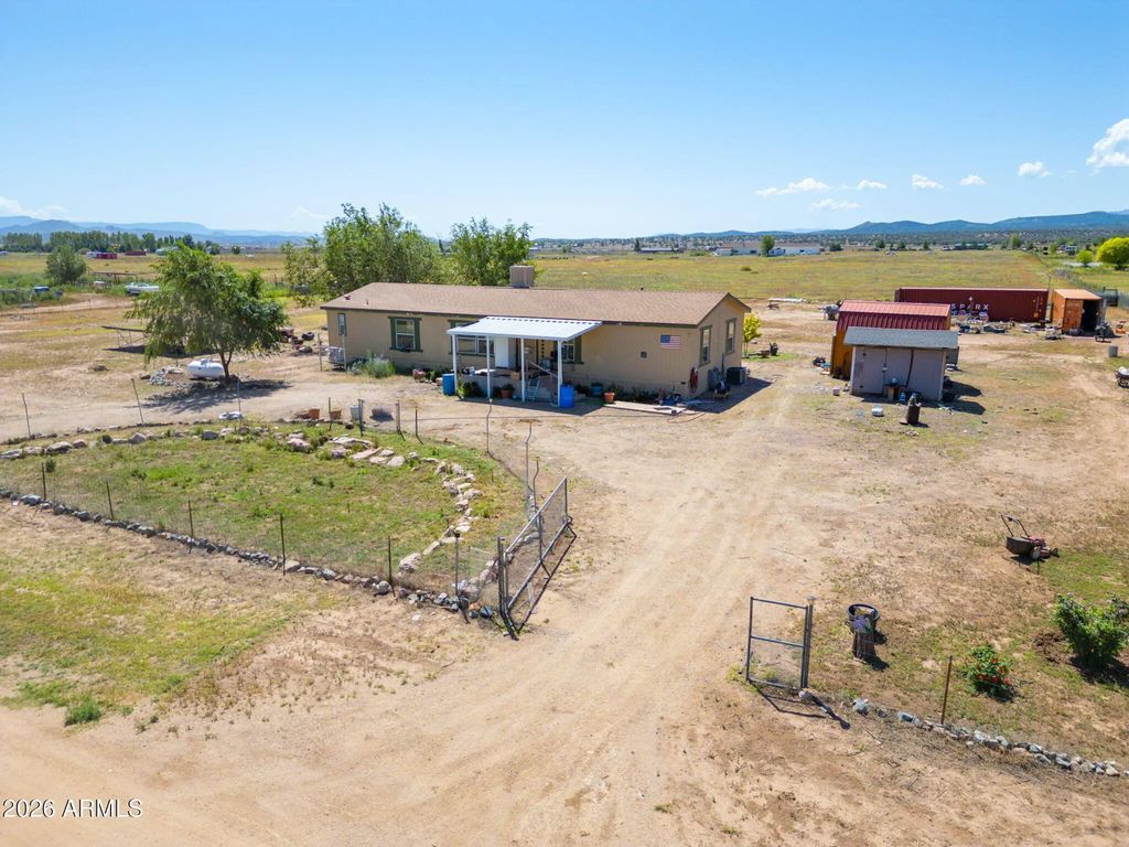 2575 W Annie Road, Paulden