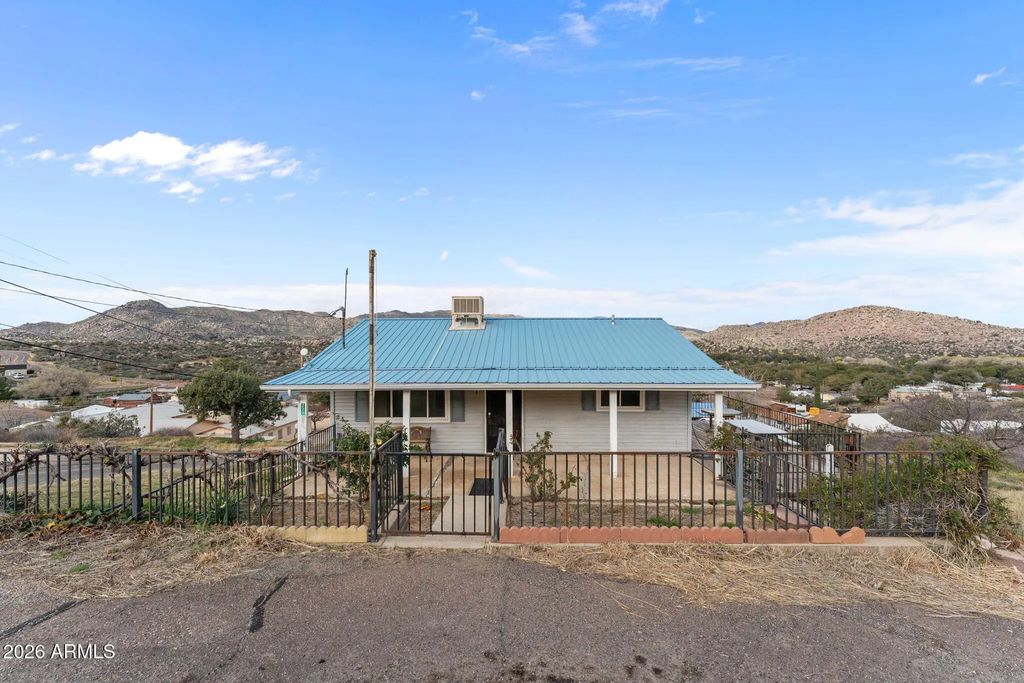 22876 S Crest, Yarnell
