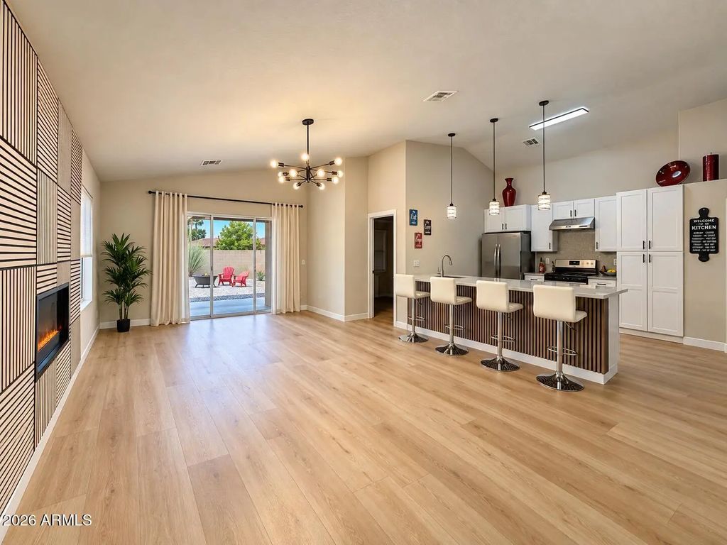 8930 W Custer Lane, Peoria