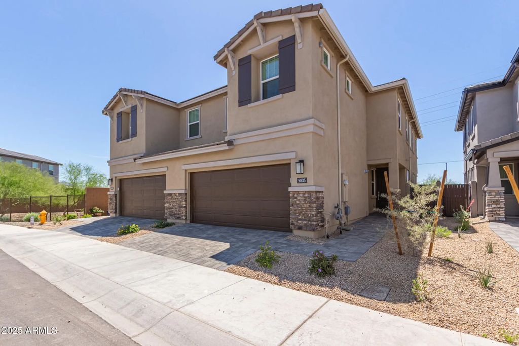 5835 E Rose Garden Lane, Phoenix
