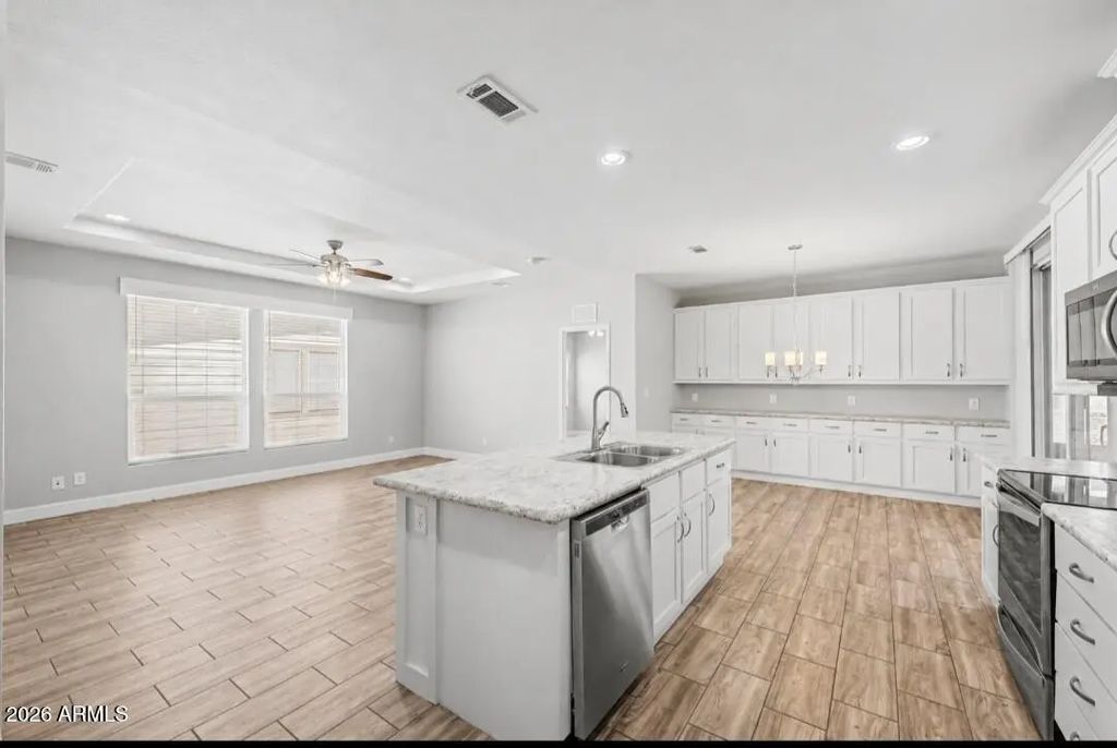 3301 S Goldfield Road (unit 6037), Apache Junction