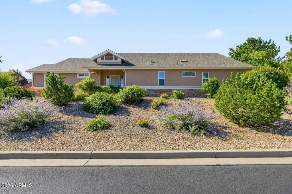 1677 St Andrews Way, Prescott