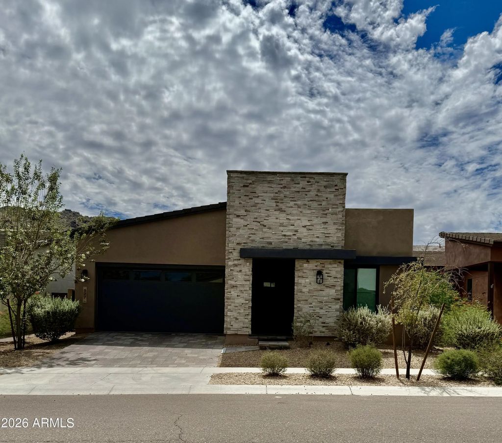 927 E Paseo Way, Phoenix