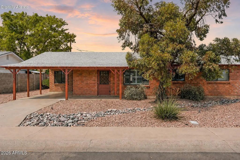 7308 E Sheridan Street, Scottsdale