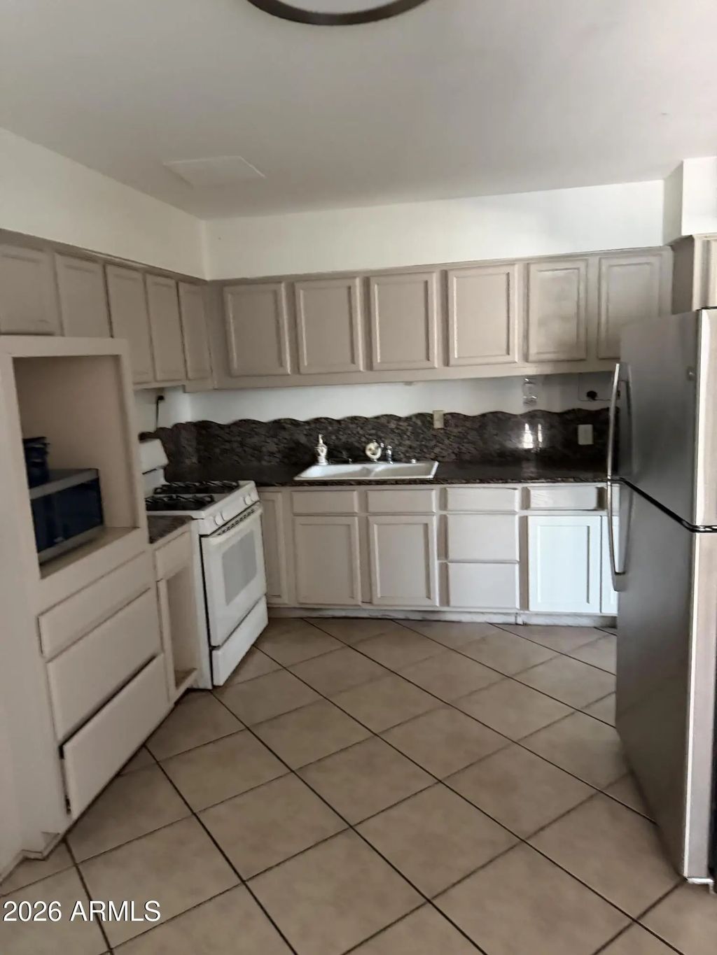 6952 W Wolf Street, Phoenix