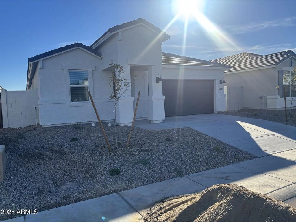 17749 W Palo Verde Avenue, Waddell