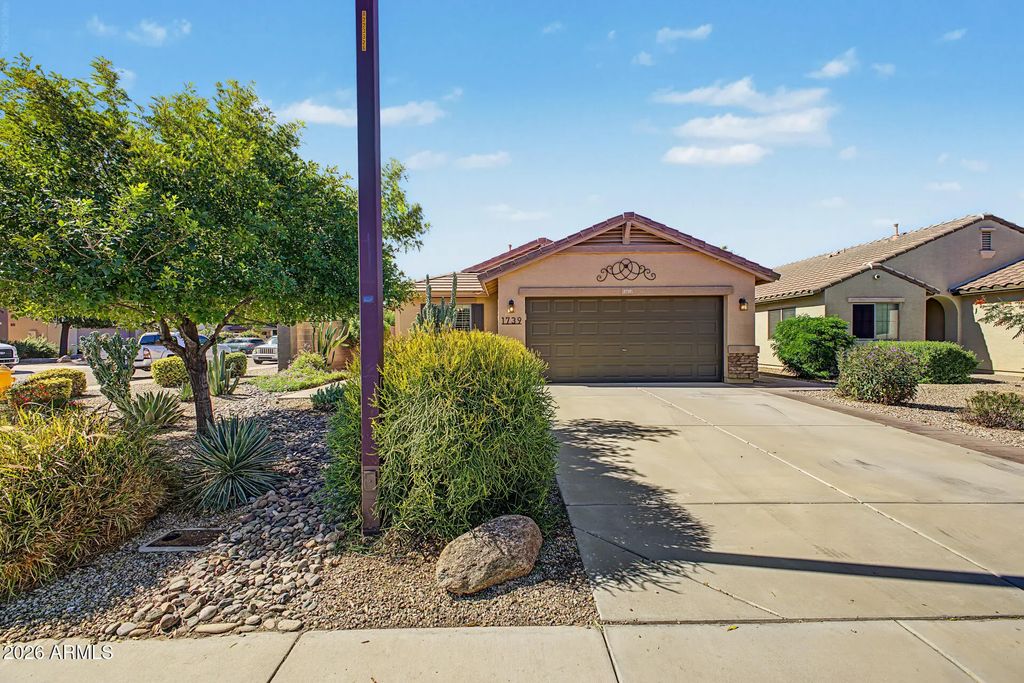 1739 W Desert Canyon Drive, San Tan Valley