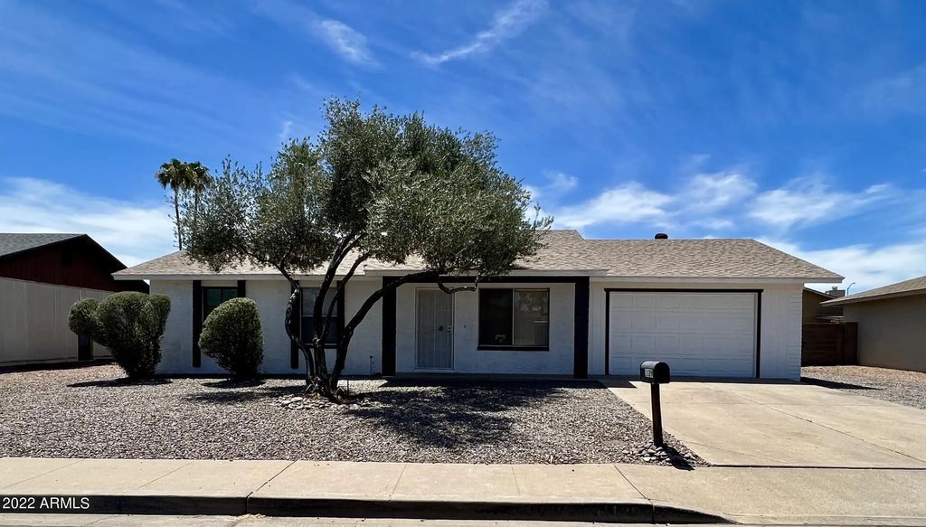 1129 W Hackamore Street, Mesa