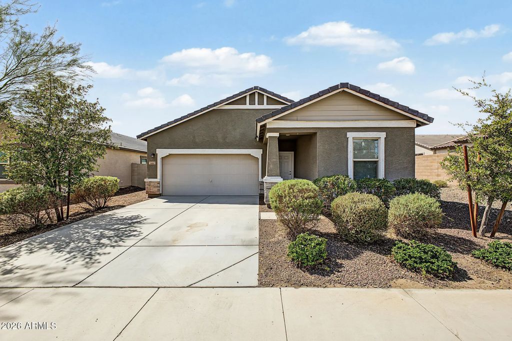 5882 N 195th Drive, Litchfield Park