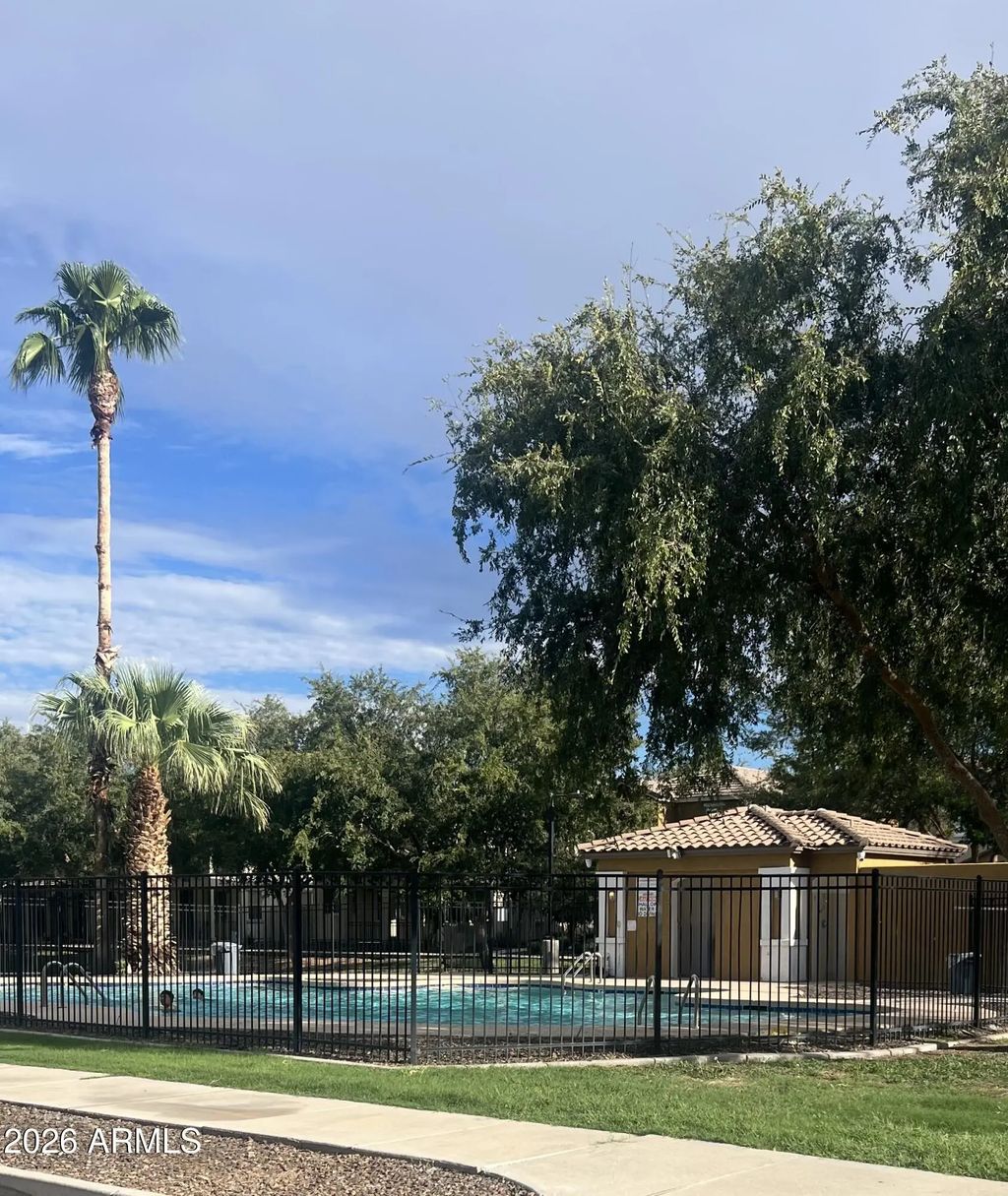 2551 N 73rd Drive, Phoenix