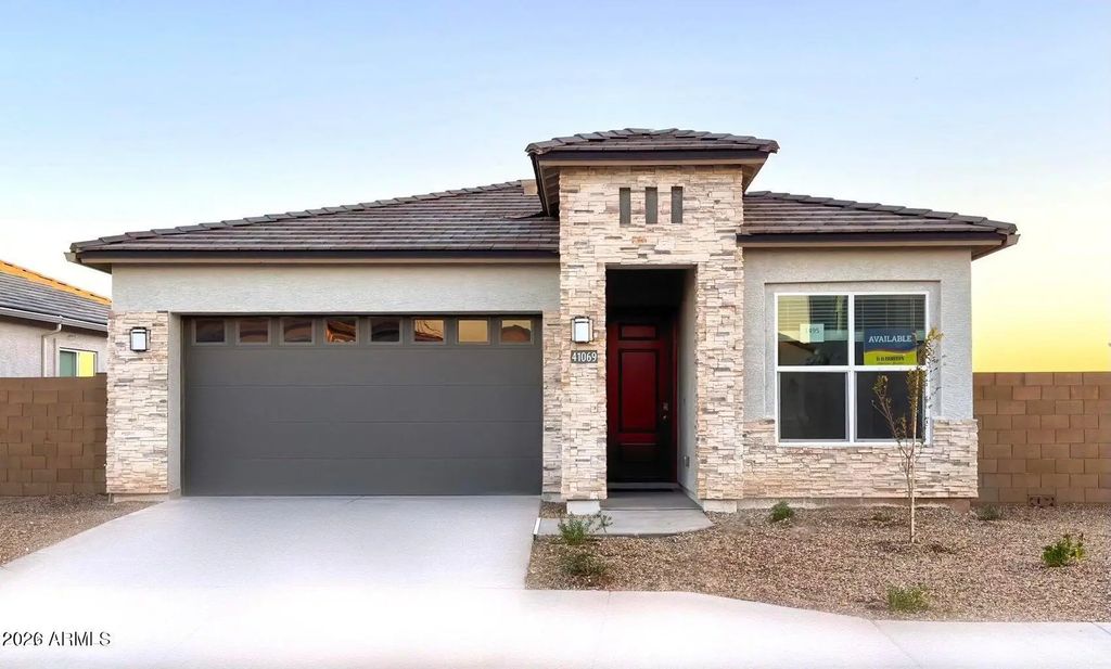 41069 W Shaver Drive, Maricopa