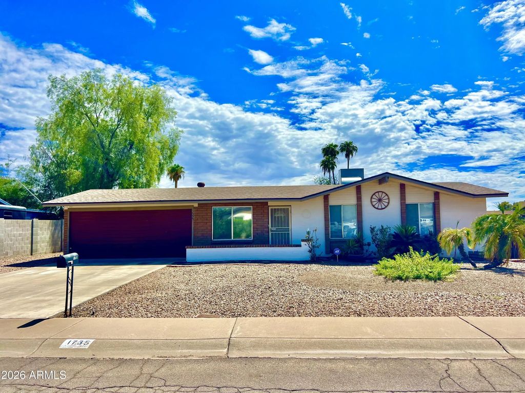 1735 W Wagoner Road, Phoenix