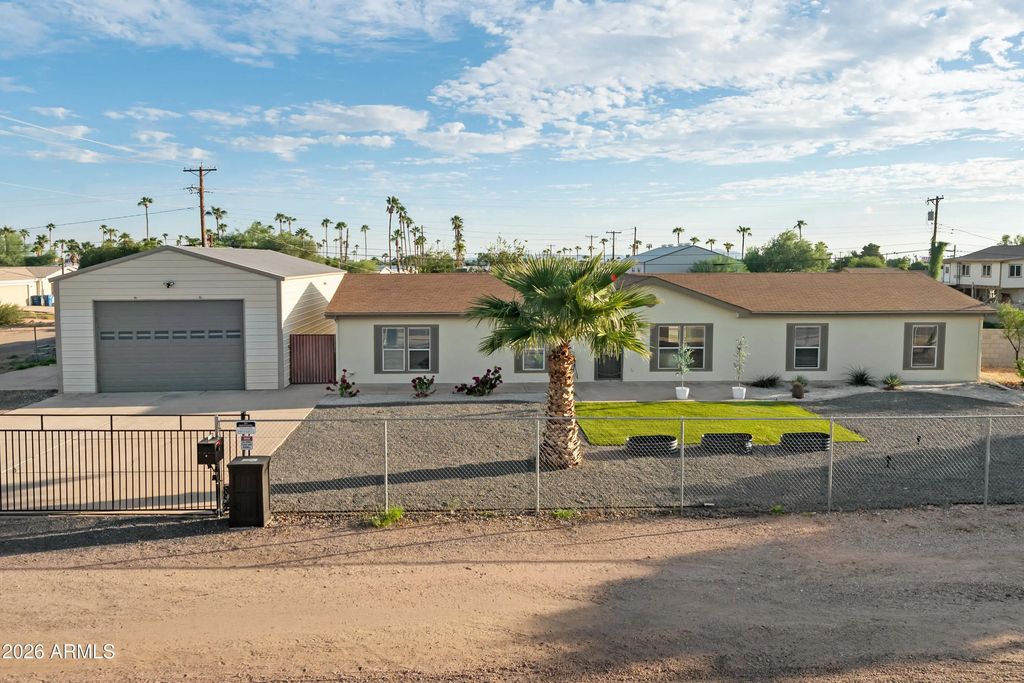 10517 E Boulder Drive, Apache Junction