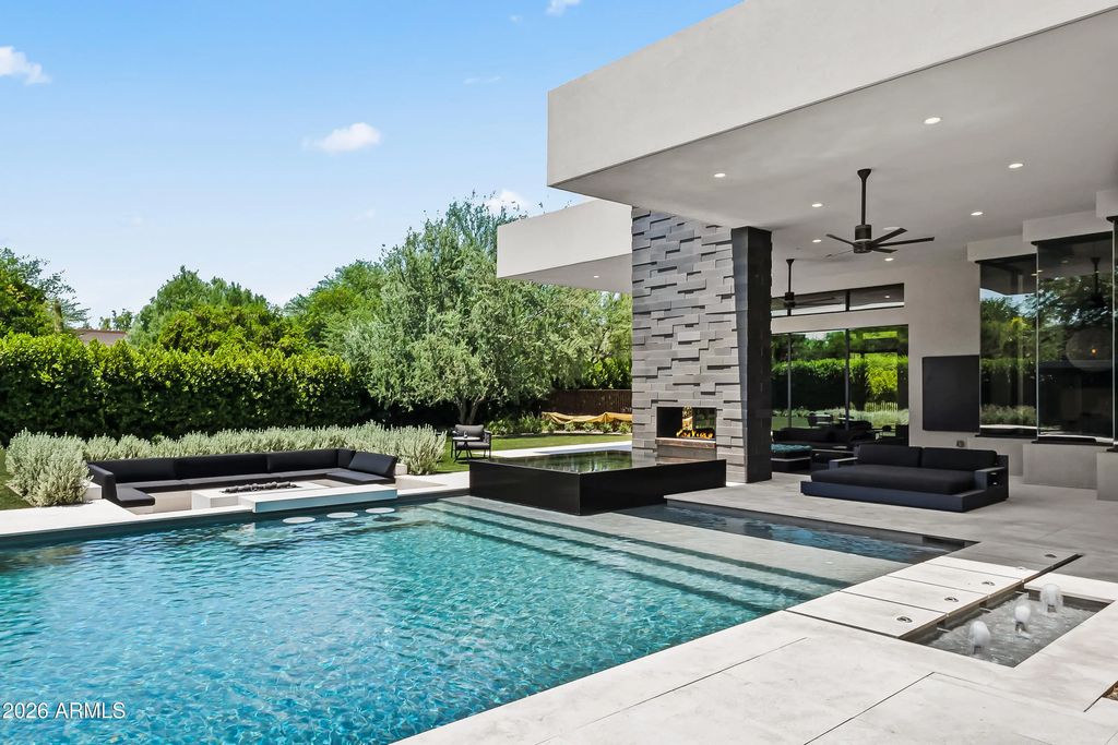 6608 E Malcomb Drive, Paradise Valley