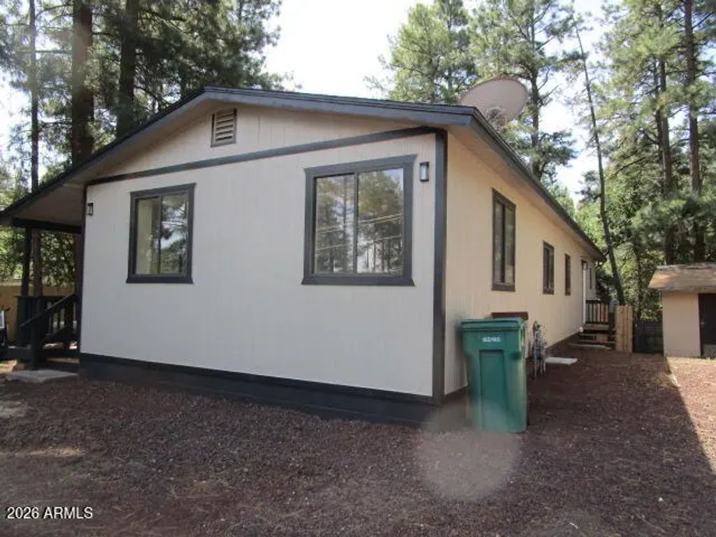 441 W Woodland Lake Road, Lakeside