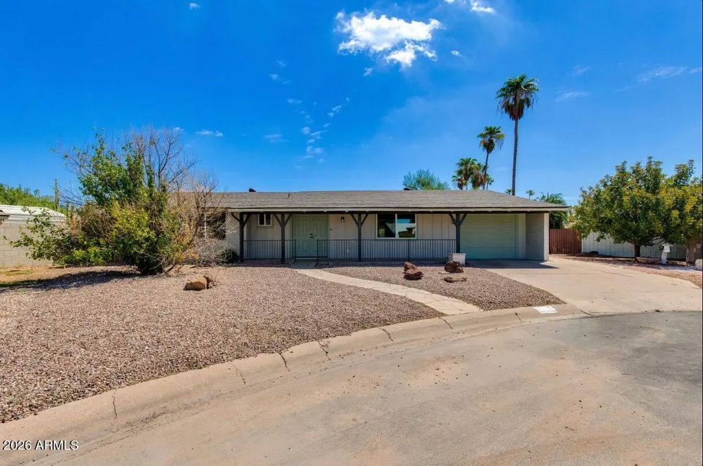 921 S Roslyn Place, Mesa
