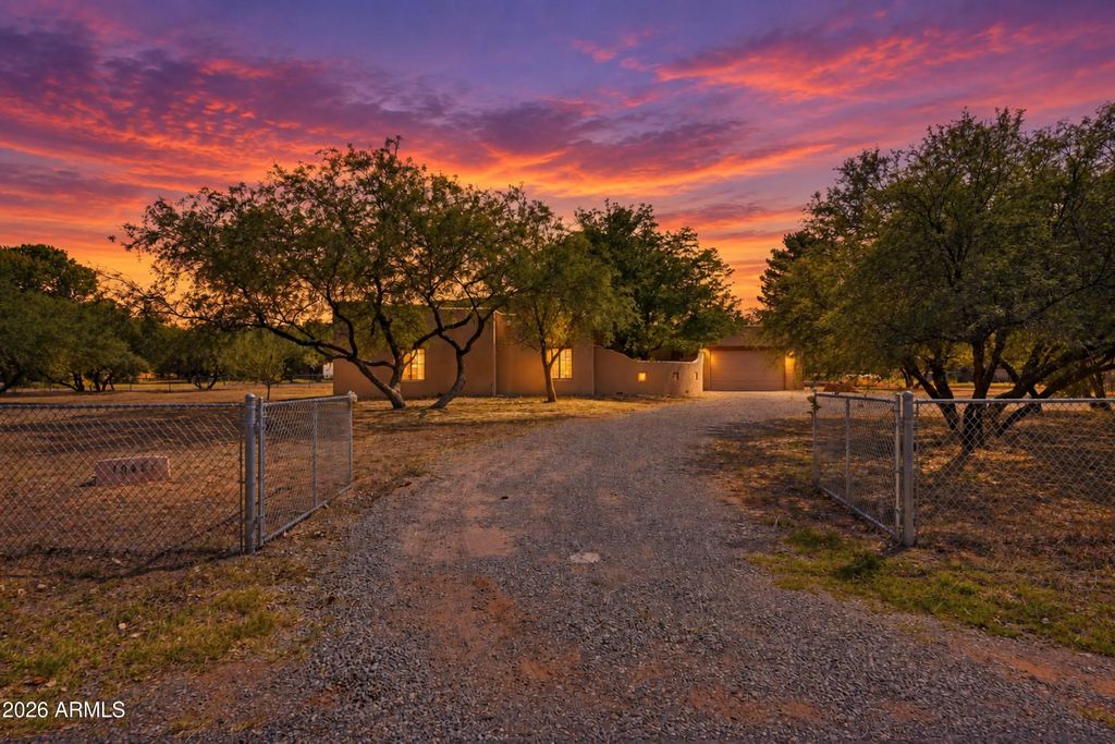 10425 E Willow Drive, Cornville