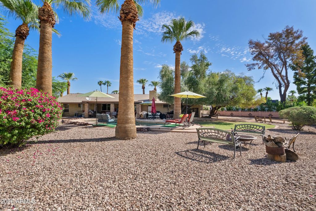 325 W Alegre Drive, Litchfield Park