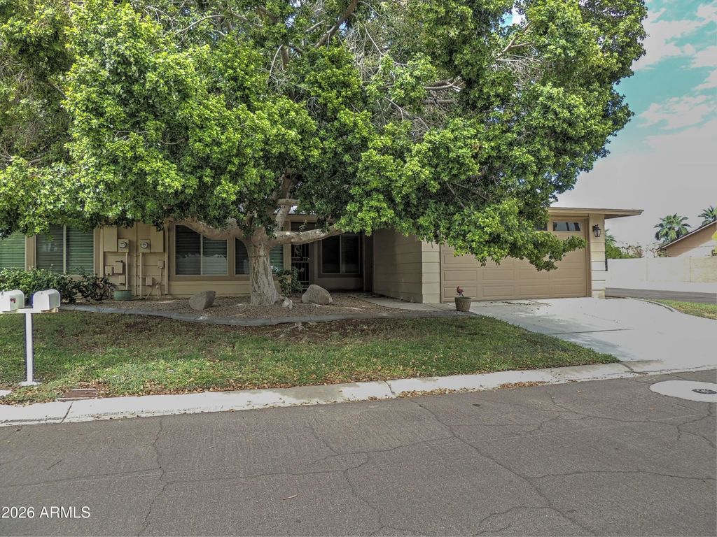 12166 S Shoshoni Drive, Phoenix