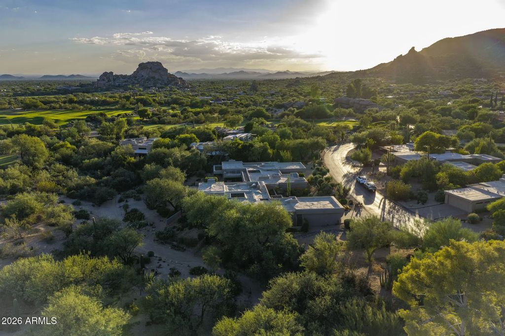 1042 N Boulder Drive, Carefree