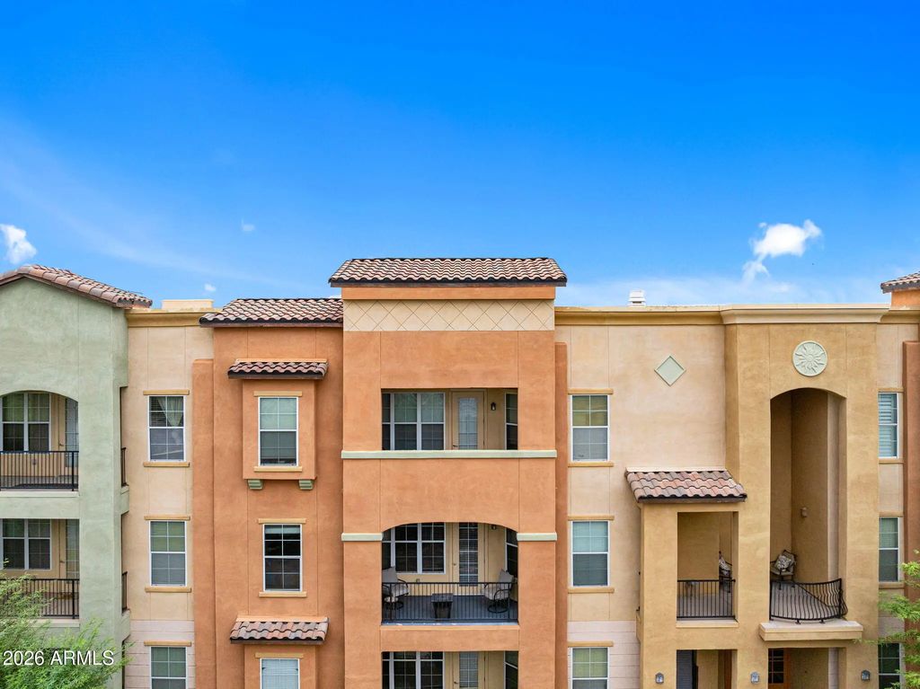 14575 W Mountain View Boulevard (unit 12210), Surprise