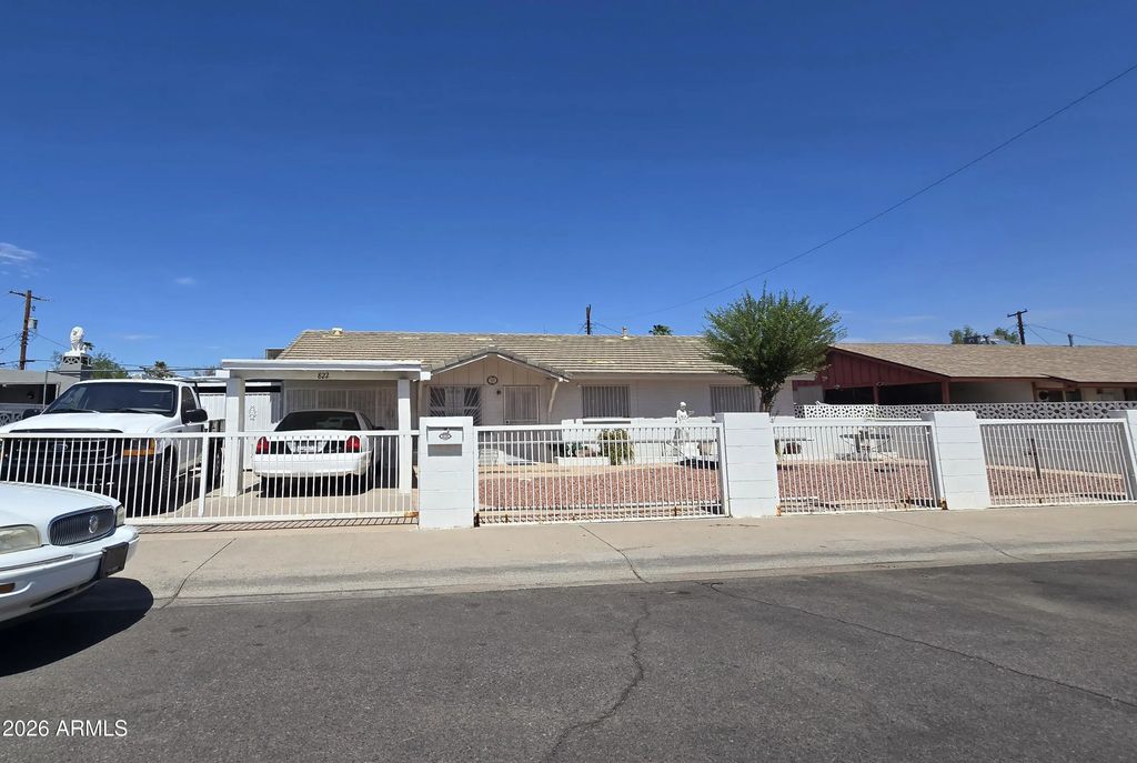 822 E Carson Road, Phoenix