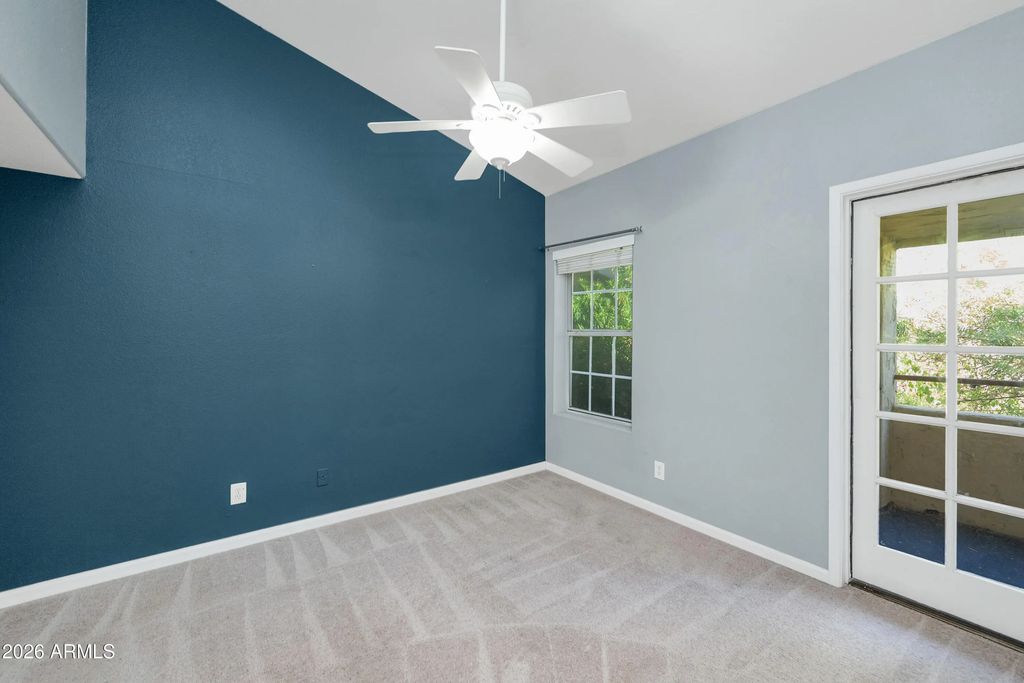 1333 E Morten Avenue (unit 214), Phoenix
