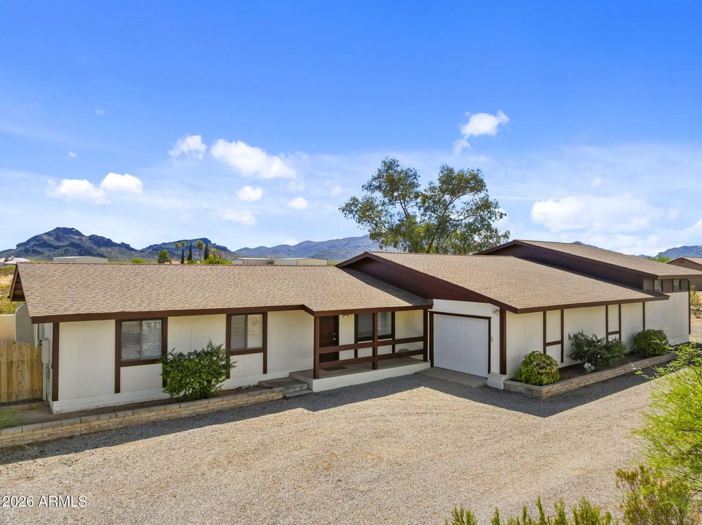 50921 W William Road, Aguila
