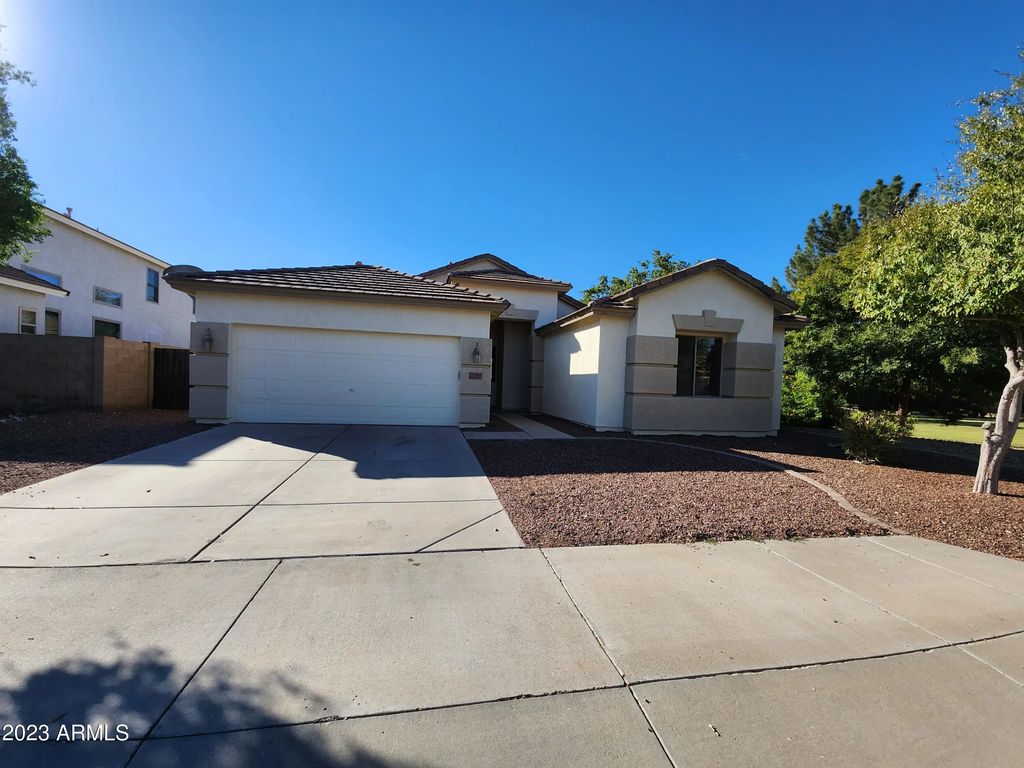 12547 W Glenrosa Drive, Litchfield Park