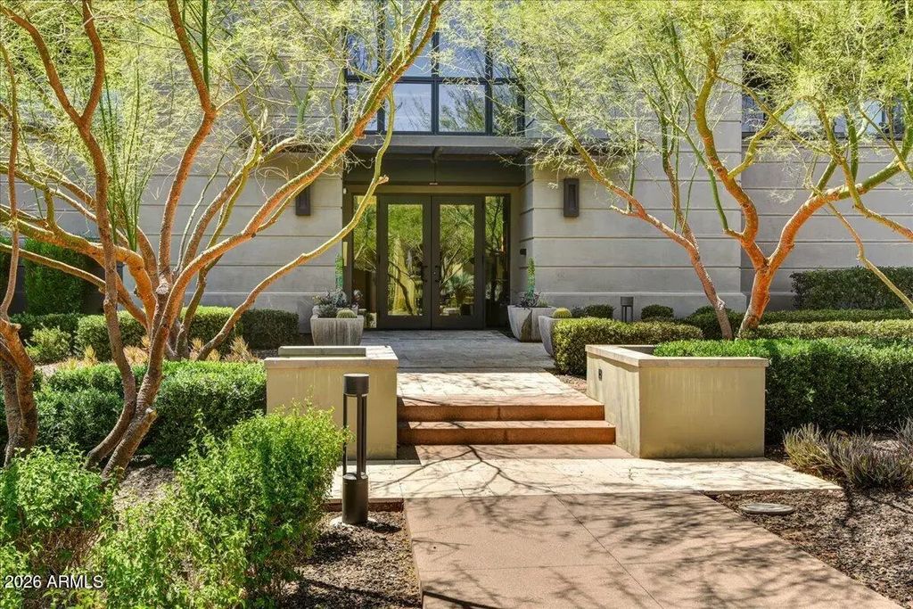 18720 N 101st Street (unit 2020), Scottsdale