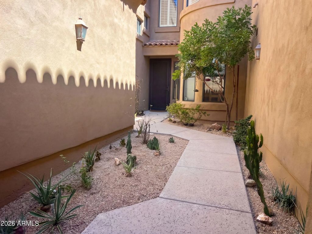 19550 N Grayhawk Drive (unit 2028), Scottsdale