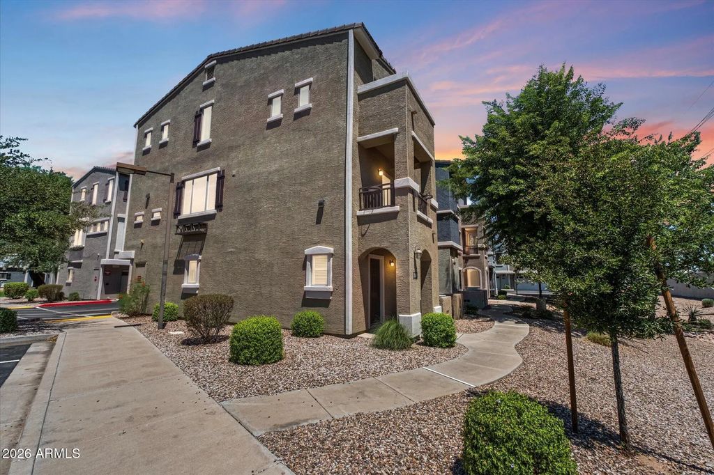 2401 E Rio Salado Parkway (unit 1068), Tempe