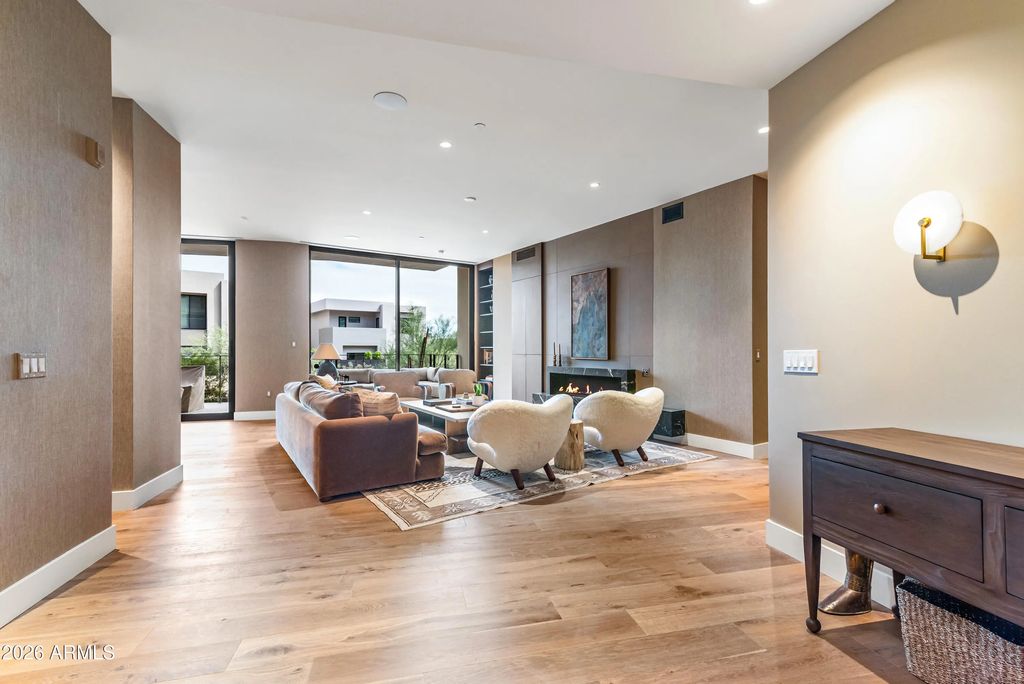 5000 N Camelback Ridge Drive (unit 108), Scottsdale