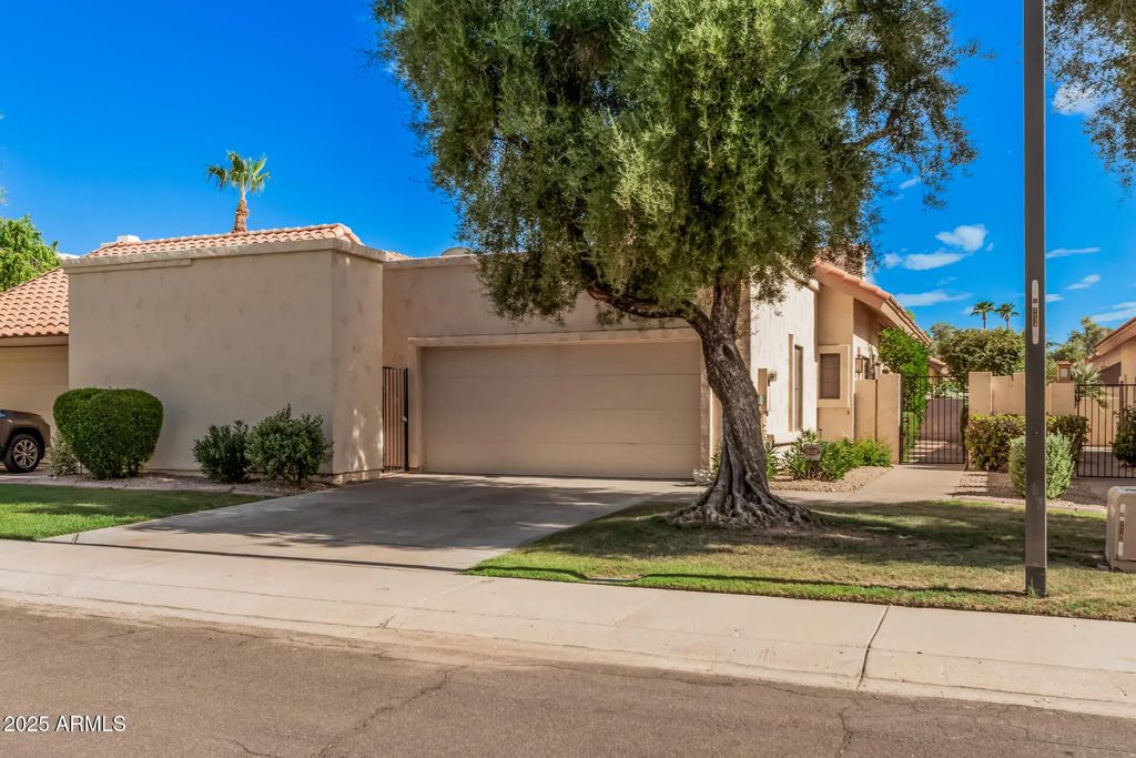 9635 E Sutton Drive, Scottsdale
